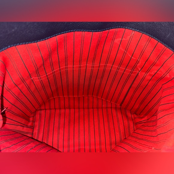 Louis Vuitton Authentic Leather Melie M. Emp. Marine Rouge Navy Blue & Red Bag - Picture 14 of 14